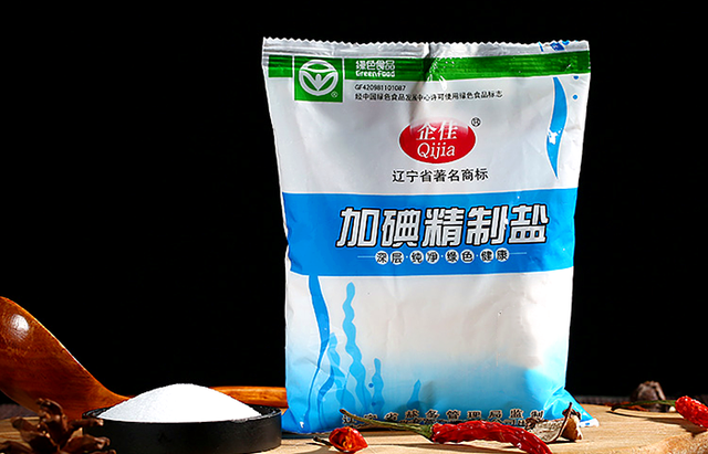 买食盐时，加碘盐、低钠盐、营养盐怎么选？一文讲清楚，别再乱买了